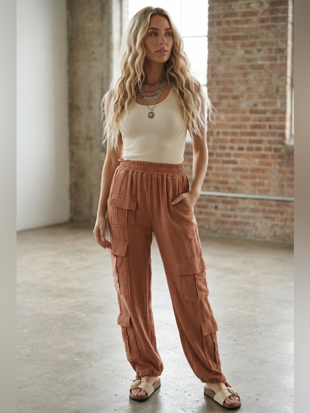 NWT Eesome Mineral Washed Textured Cargo Pocket Jogger Pants Terracotta - Picture 4 of 11